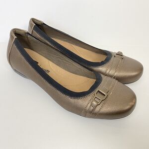 Clarks Collection Flats 9 Bronze Gold Metallic Leather Buckle Cap Toe Ballet